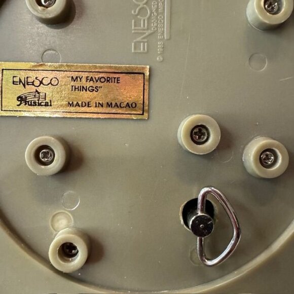 Enesco Musical Santa Figurine 1985 "My Favorite Things" Christmas Decor - Picture 5 of 7